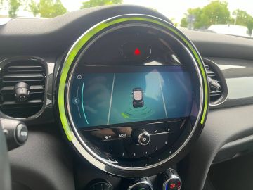 Car image 28