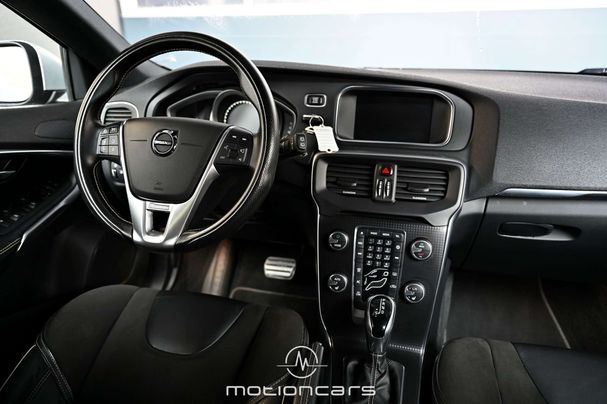 Volvo V40 D2 Momentum 88 kW image number 11