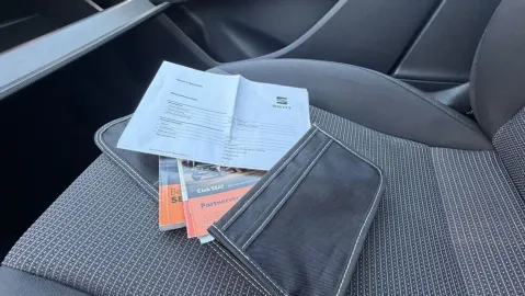 Car image 29