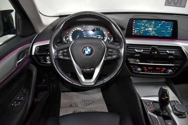 BMW 530d Touring Luxury Line 195 kW image number 16