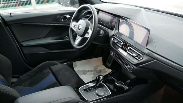 BMW 118i 103 kW image number 30