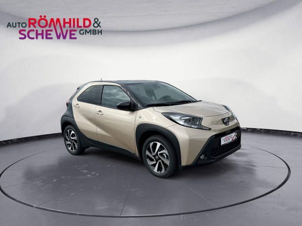 Toyota Aygo X 53 kW image number 8