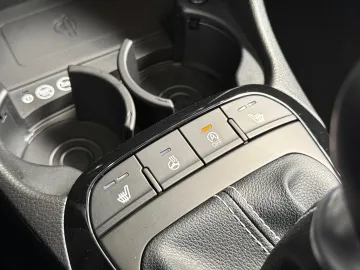 Car image 32