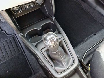 Car image 11