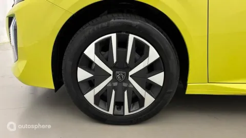 Car image 20