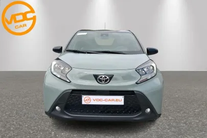 Car image 2