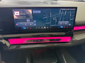 Car image 27