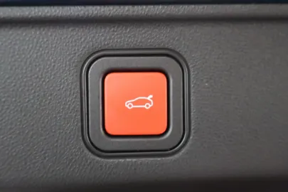Car image 35