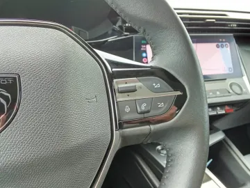 Car image 46