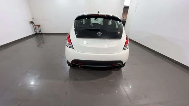 Lancia Ypsilon 51 kW image number 5