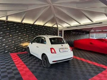 Car image 5