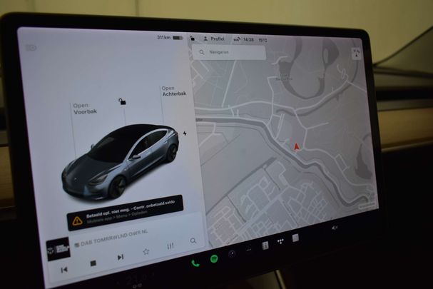 Tesla Model 3 Long Range AWD 258 kW image number 23