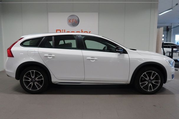 Volvo V60 Cross Country D3 110 kW image number 7