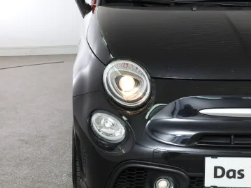 Car image 32