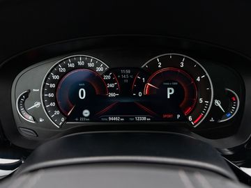 Car image 30