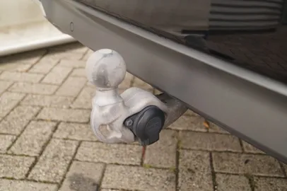Car image 38