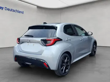 Car image 4