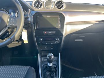 Car image 11