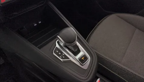 Car image 25