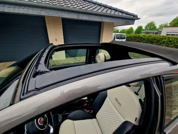 Car image 32