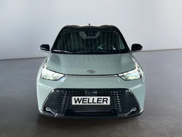 Car image 3