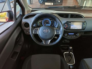 Car image 14