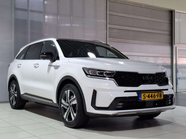 Kia Sorento 1.6 T-GDI Hybrid 2WD 169 kW image number 2