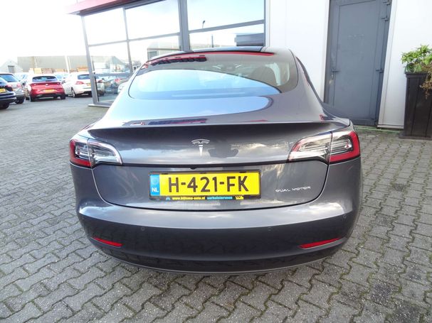 Tesla Model 3 Long Range AWD 158 kW image number 8