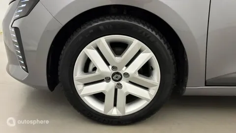 Car image 20