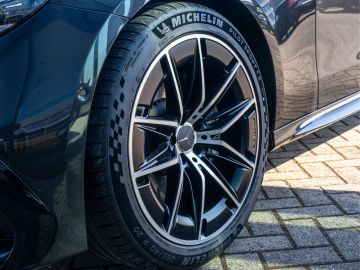 Car image 37