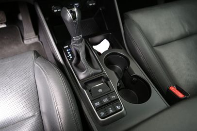 Car image 25