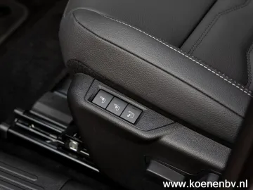 Car image 38