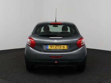 Car image 30