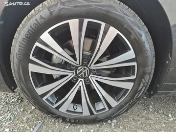 Car image 33