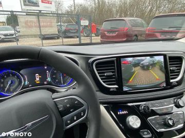 Car image 32