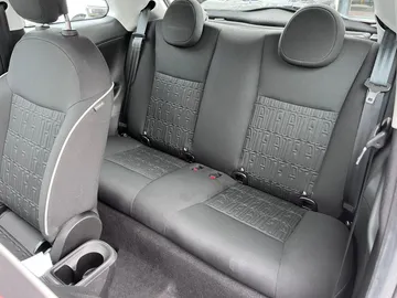 Car image 15