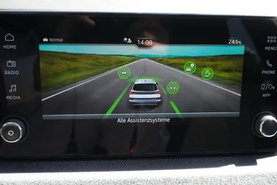 Car image 28