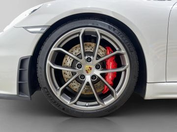 Car image 29