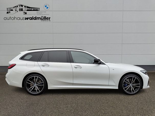 BMW 330 e Touring M Sport xDrive 215 kW image number 3