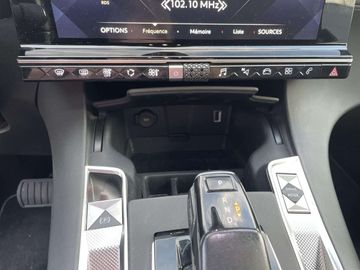 Car image 24