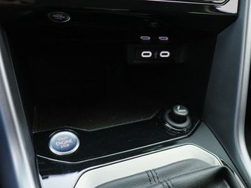 Car image 37