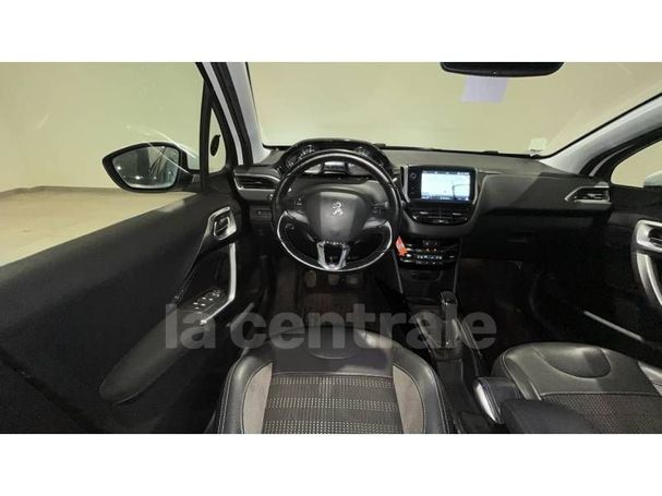 Peugeot 2008 BlueHDi 100 Allure 75 kW image number 16