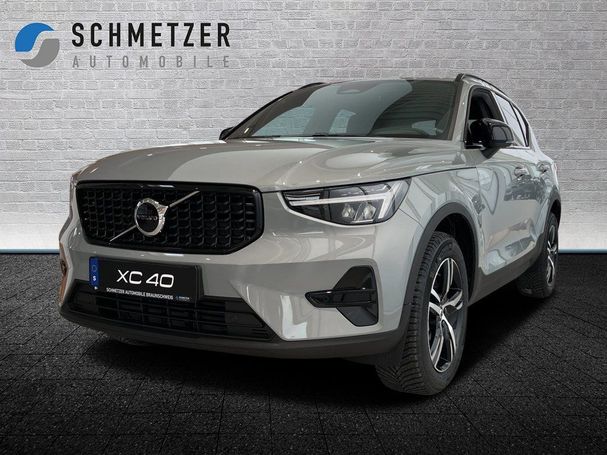 Volvo XC40 Plus Dark 120 kW image number 1