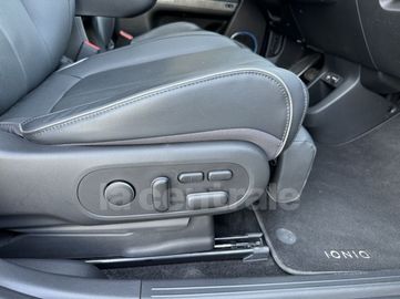 Car image 36