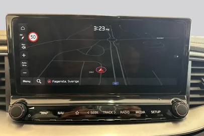 Car image 18