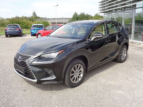 Lexus NX 300 H 145 kW image number 7