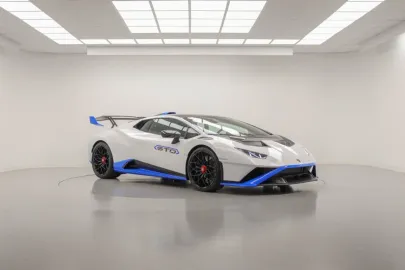 Car image 5