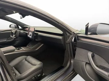 Car image 34