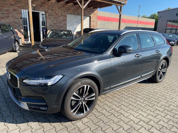 Volvo V90 Cross Country AWD Pro 173 kW image number 1