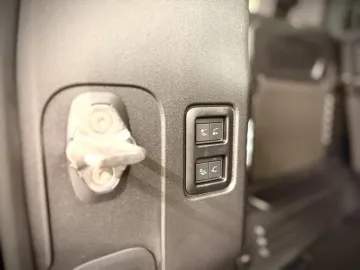 Car image 42